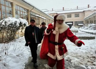 Nicolescu a fost Mos Craciun pentru copiii aflati in dificultate
