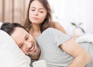 Cum să-ți dai seama dacă partenerul te inseala