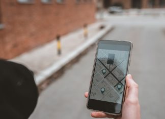 Acest virus iti poate arunca in aer telefonul folosind incarcatorul